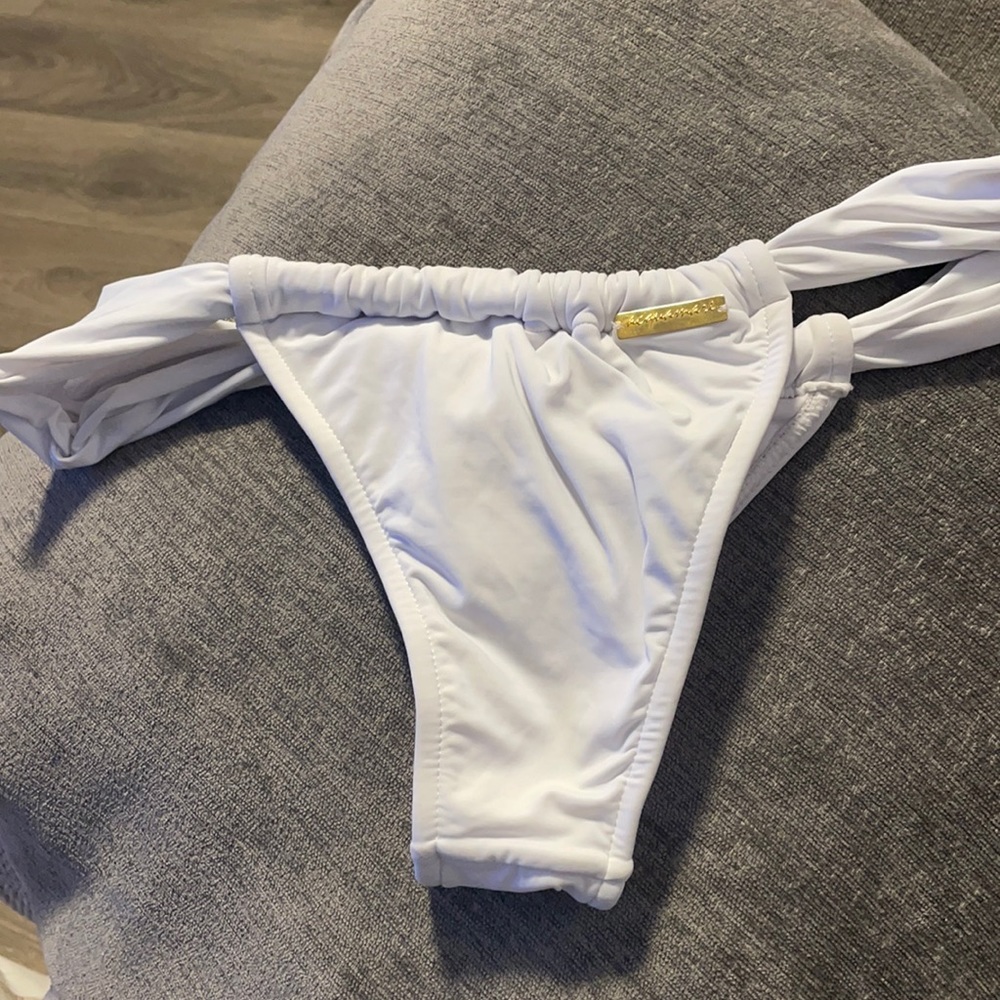 Never worn Acquamare bikini bottom from Brazil